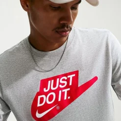 Nike Mens Crew Neck Short Sleeve Classic Fit Graphic T-Shirt