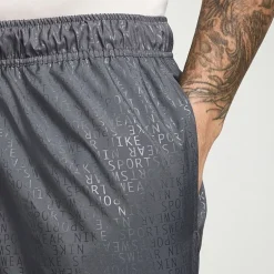 Nike Mens 9