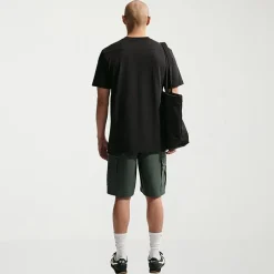 Nike Mens Round Neck Short Sleeve Classic Fit Graphic T-Shirt
