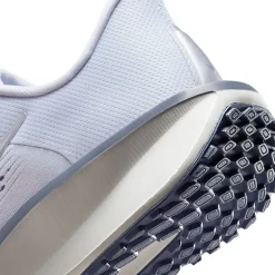 Nike Quest 6 Womens Running Shoes