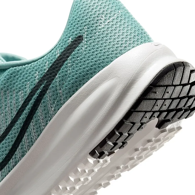 Nike Run Defy Mens Running Shoes