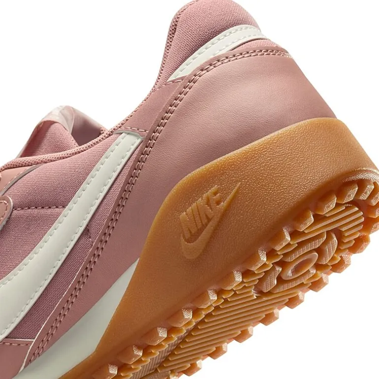 Nike Terra Manta Womens Sneakers