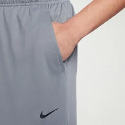 Nike Totality Mens Quick Dry Straight Mid Rise Regular Fit Track Pant
