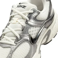 Nike V5 RNR Mens Sneakers