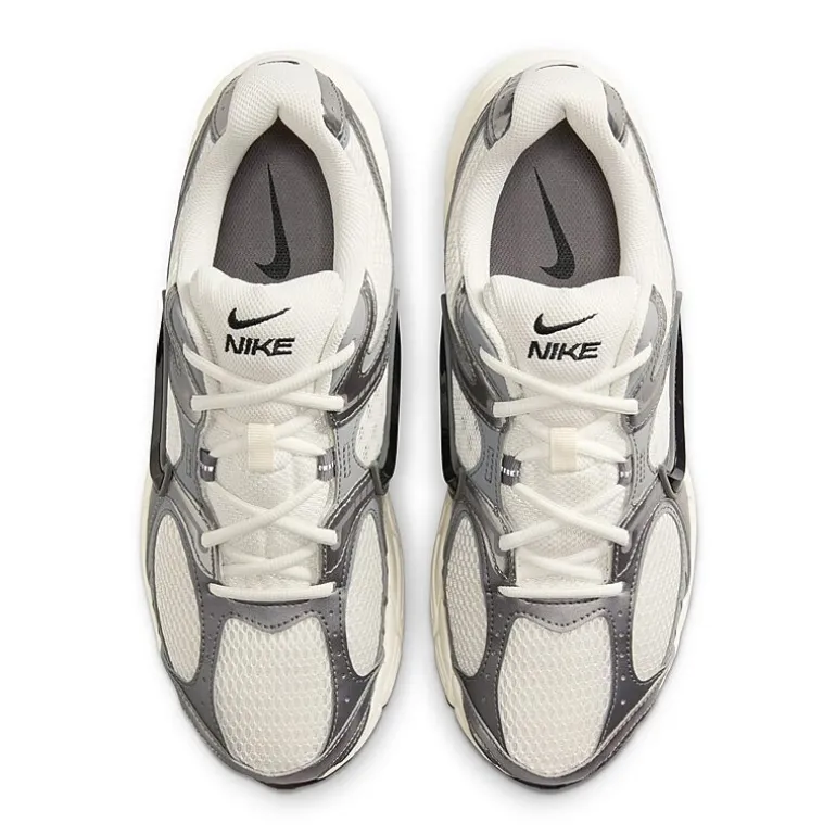 Nike V5 RNR Mens Sneakers