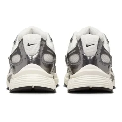 Nike V5 RNR Mens Sneakers