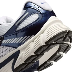 Nike V5 RNR Mens Sneakers