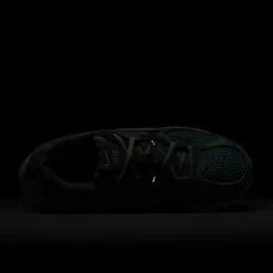 Nike V5 RNR Suede Womens Sneakers