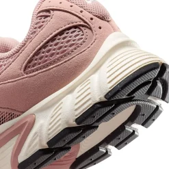 Nike V5 RNR Suede Womens Sneakers