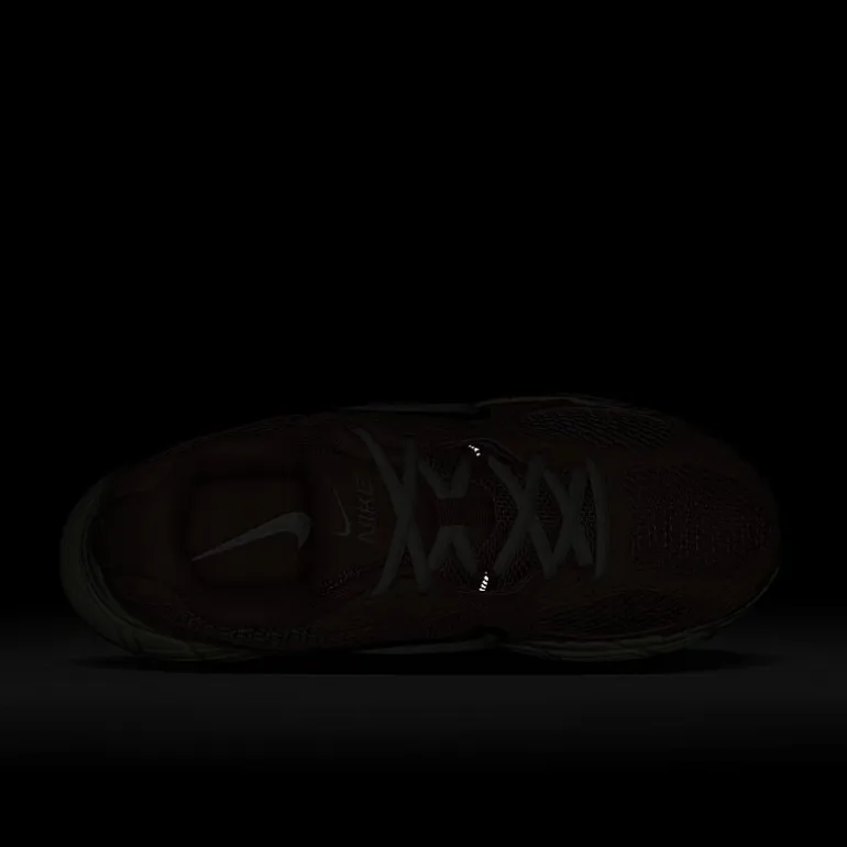 Nike V5 RNR Suede Womens Sneakers