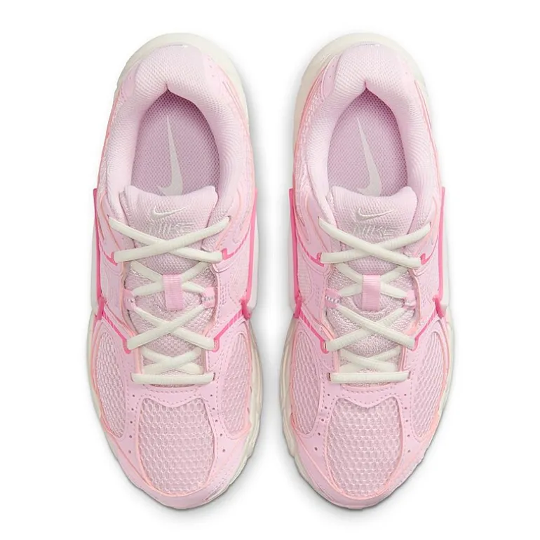 Nike V5 RNR Womens Sneakers