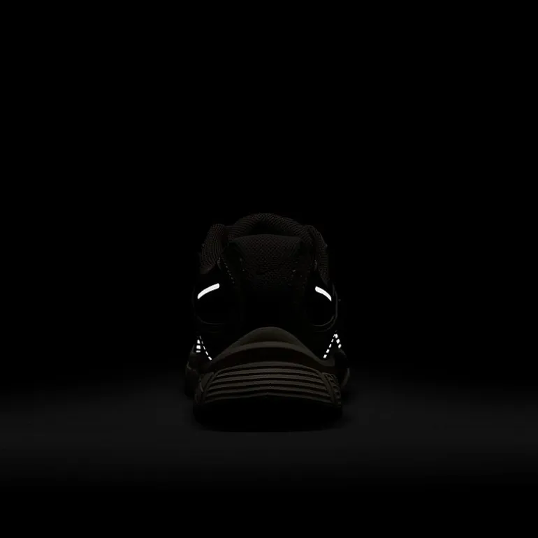 Nike V5 RNR Womens Sneakers
