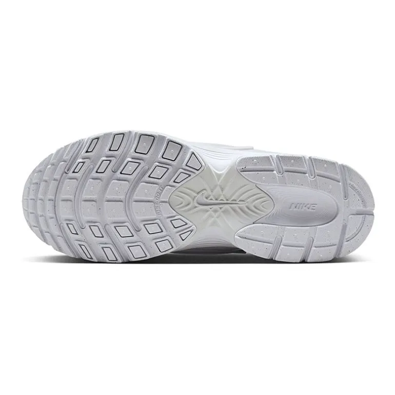 Nike V5 RNR Womens Sneakers