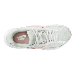 Nike V5 RNR Womens Sneakers