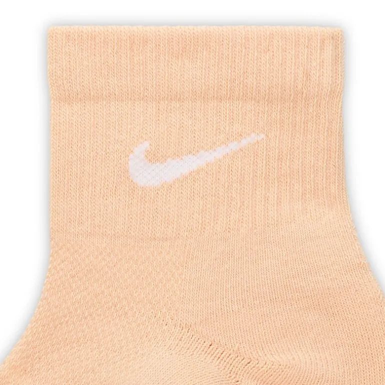 Nike Womens 6 Pair Quarter Ankle Socks