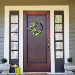 Northlight 24in Hellebores And Ivy Floral Wreath