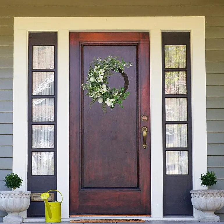 Northlight 24in Hellebores And Ivy Floral Wreath