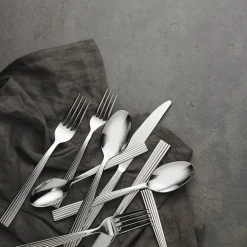 Oneida Kennedy 20-pc. Flatware Set