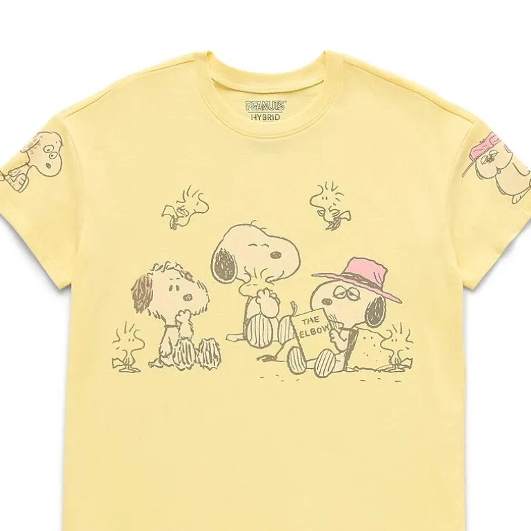 Peanuts Boyfriend Tee Womens Juniors Crew Neck Short Sleeve Oversized Peanuts Graphic T-Shirt