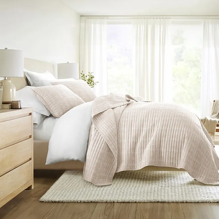 3 Piece All Season Lightweight Pattern Quilt Set