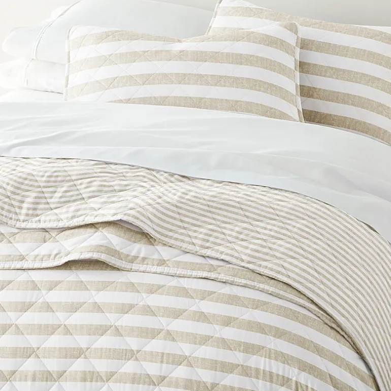 3 Piece All Season Lightweight Pattern Quilt Set