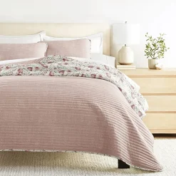 3 Piece All Season Lightweight Pattern Quilt Set