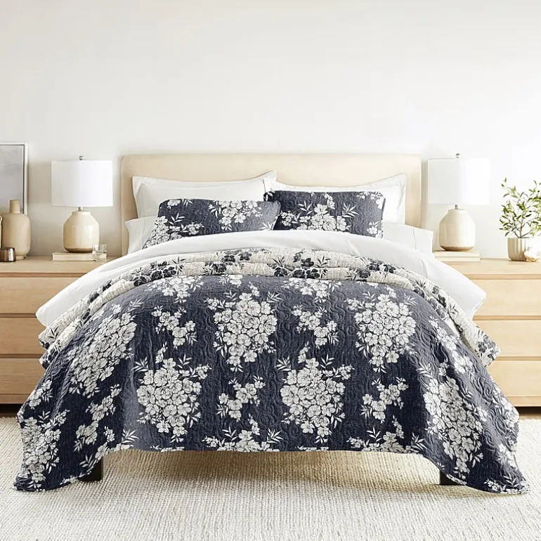 3 Piece All Season Lightweight Pattern Quilt Set