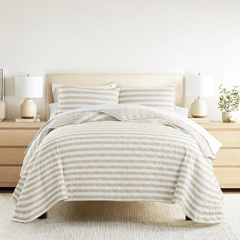 3 Piece All Season Lightweight Pattern Quilt Set