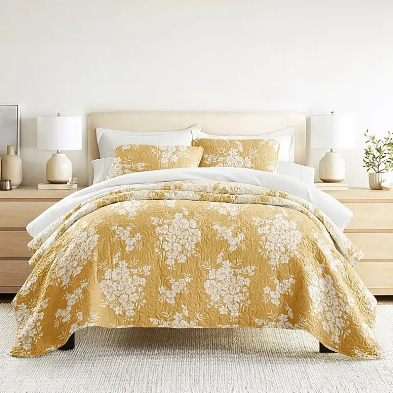 3 Piece All Season Lightweight Pattern Quilt Set