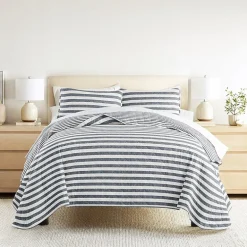 3 Piece All Season Lightweight Pattern Quilt Set