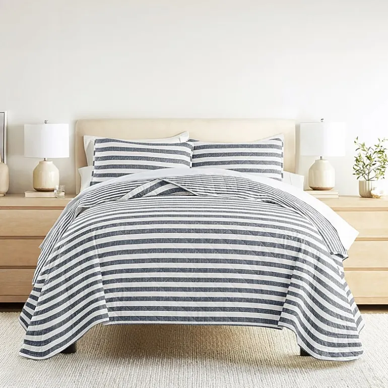 3 Piece All Season Lightweight Pattern Quilt Set