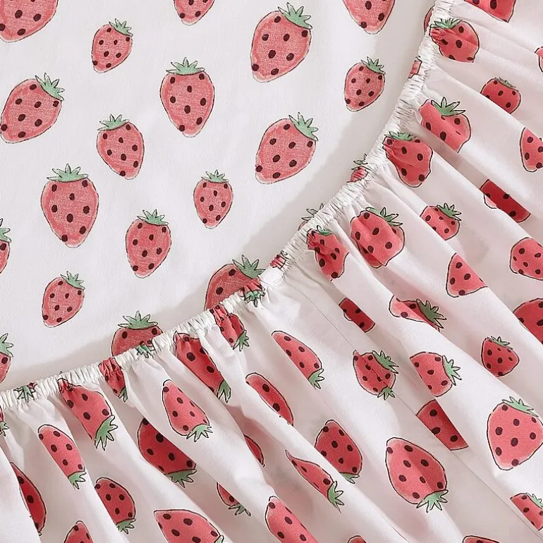 Poppy & Fritz Strawberry Picnic Sheet Set