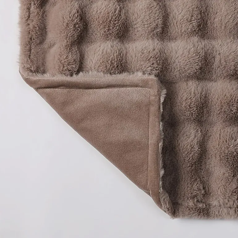 Regal Home Bubble Faux Fur 50x70 Washable Midweight Throw