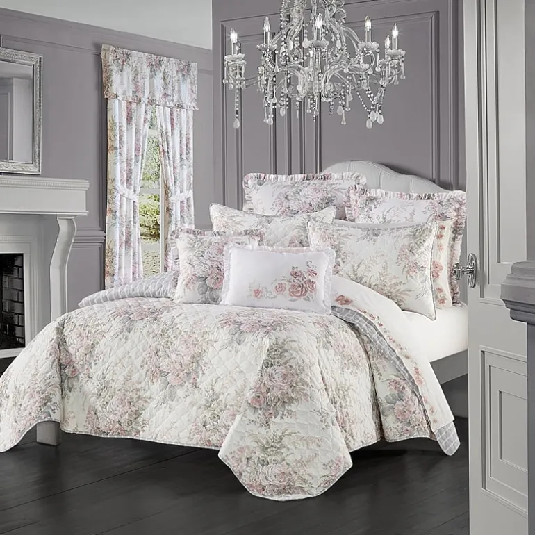 Royal Court Estelle Floral Quilt Set