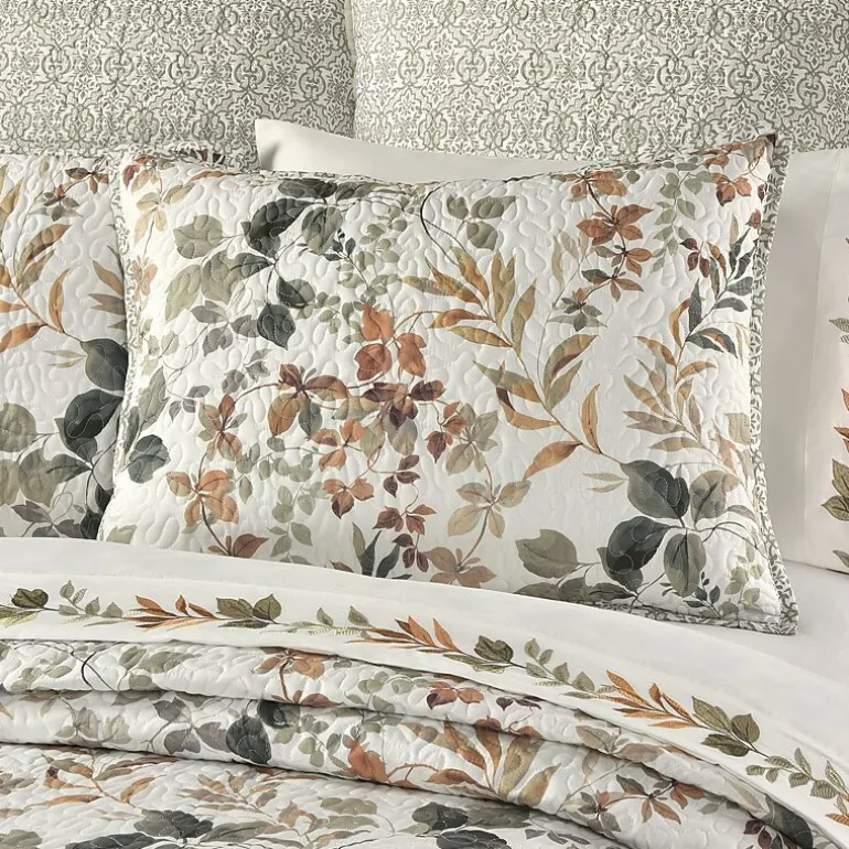 Royal Court Evergreen Floral Quilt Set