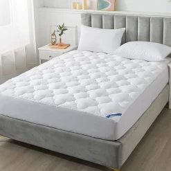 Royal Velvet European White Down Mattress Topper