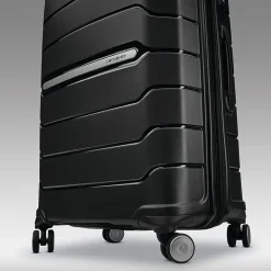 Samsonite Freeform 28 Inch Hardside Expandable Checked Spinner Luggage