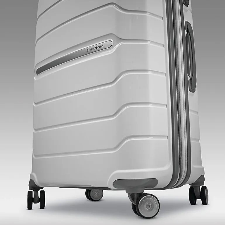 Samsonite Freeform 28 Inch Hardside Expandable Checked Spinner Luggage