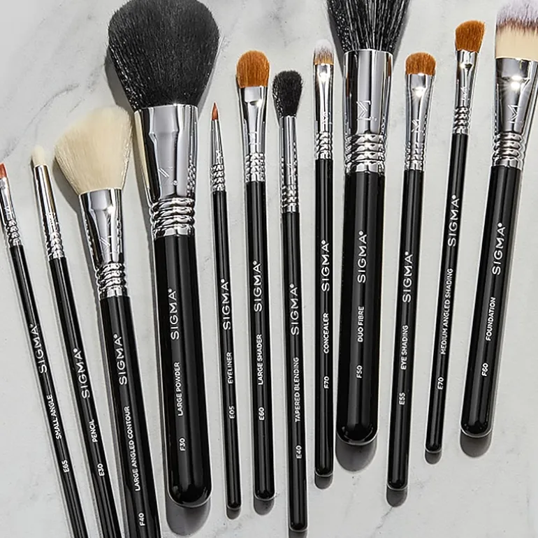 Sigma Beauty E70 Medium Angled Shading Brush