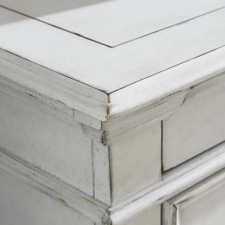 Signature Design by Ashley® Kaelyn 7-Drawer Chest
