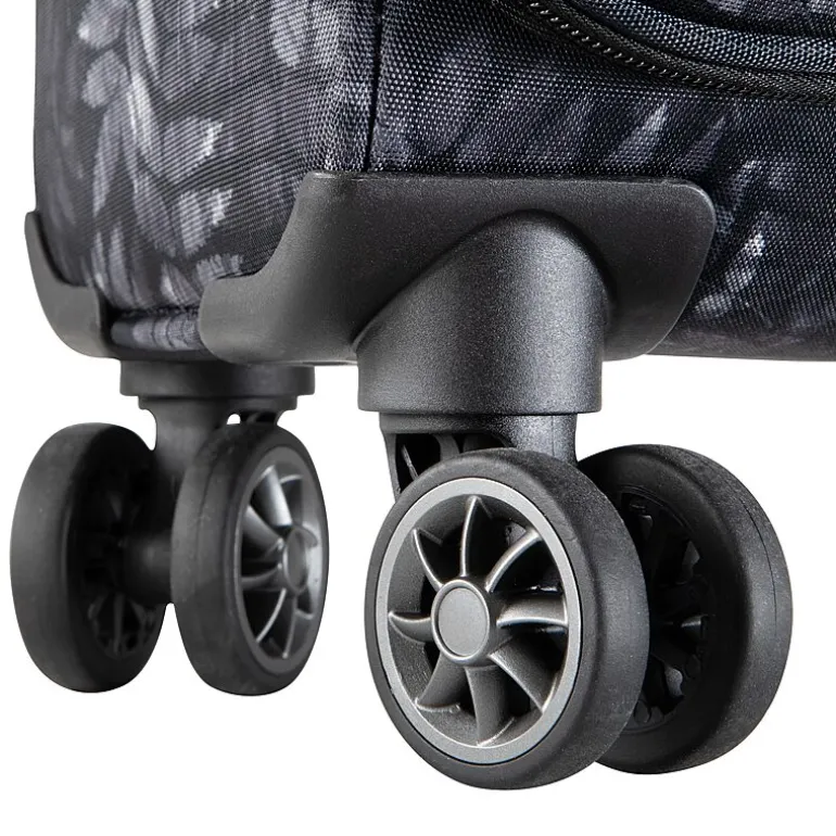 Skyway Everett 20 Inch Softside Lightweight Carry-On Spinner Luggage