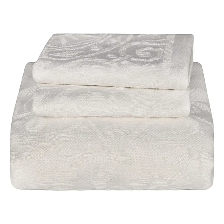 SUPERIOR® Adalie Medallion Cotton Poly Reversible Jacquard Bedspread