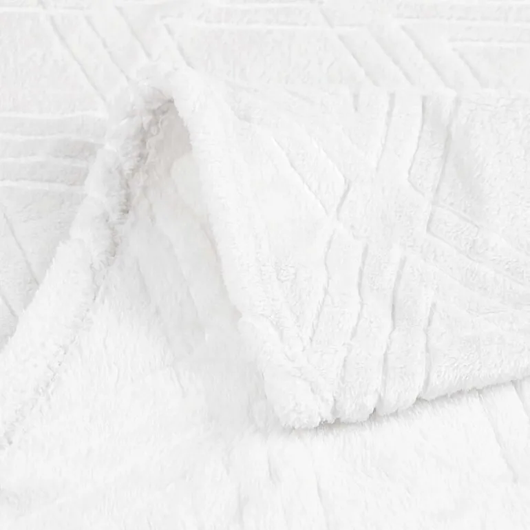 SUPERIOR® Alaska Diamond Quilted Polyester Fleece Multi-Use Throw