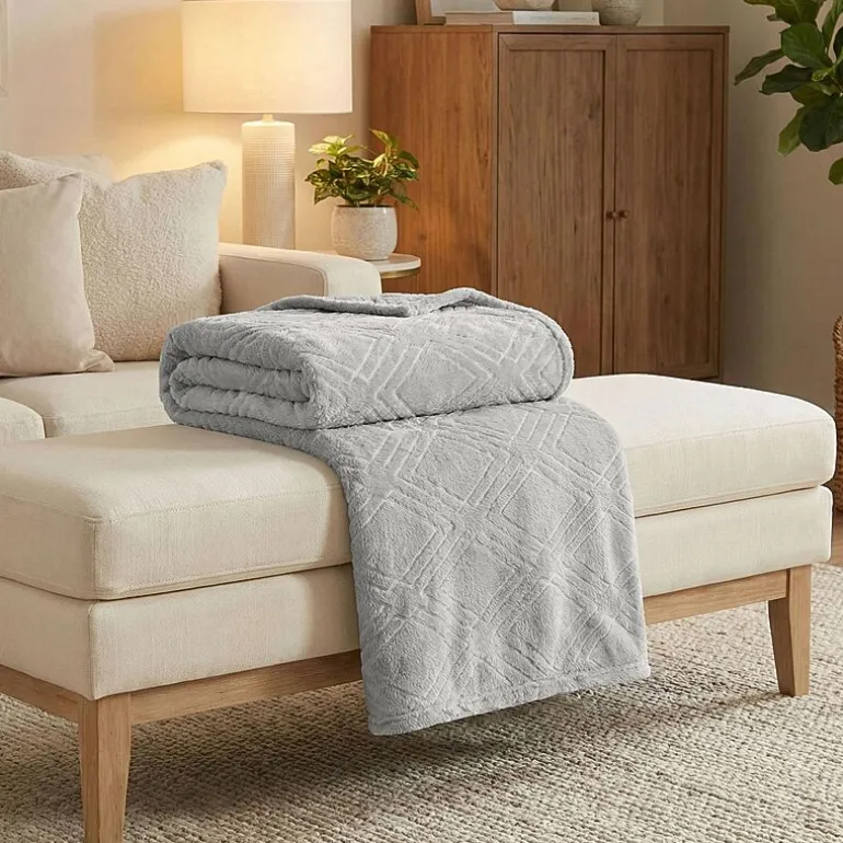 SUPERIOR® Alaska Diamond Quilted Polyester Fleece Multi-Use Throw