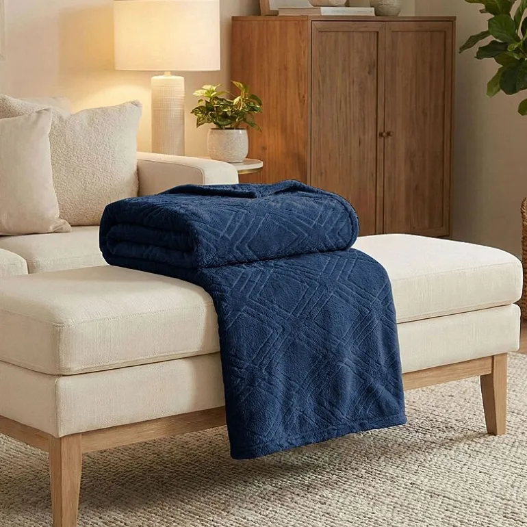 SUPERIOR® Alaska Diamond Quilted Polyester Fleece Multi-Use Throw
