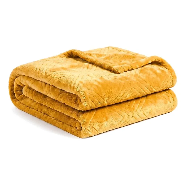 SUPERIOR® Alaska Diamond Quilted Polyester Fleece Multi-Use Throw