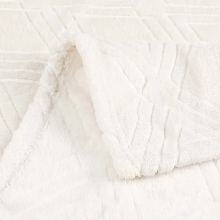 SUPERIOR® Alaska Diamond Quilted Polyester Fleece Multi-Use Throw