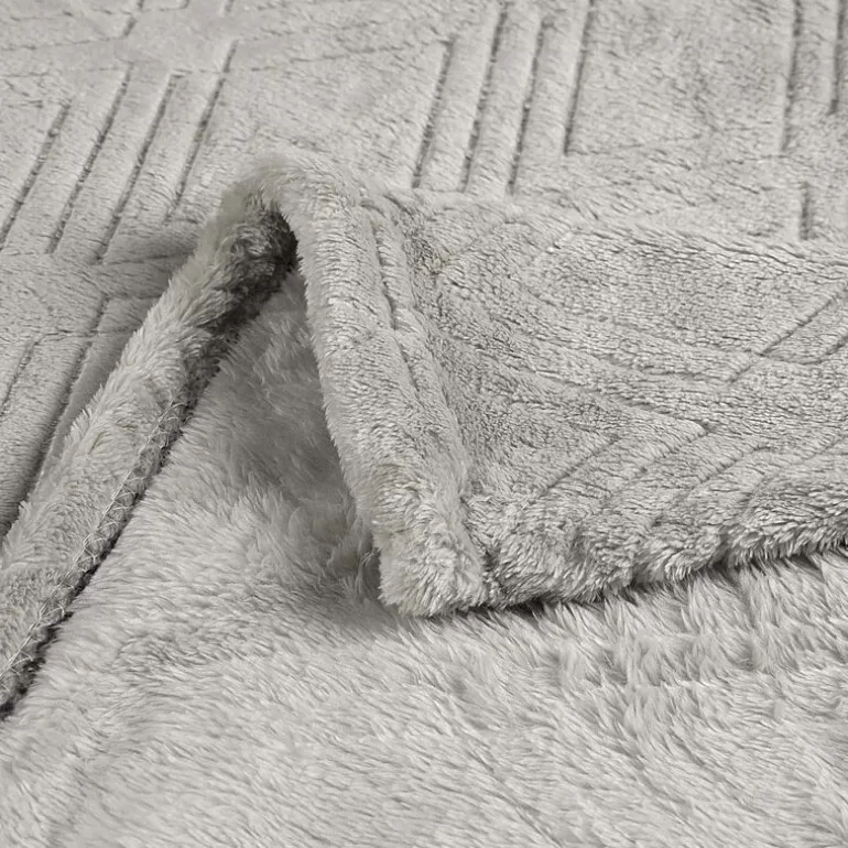 SUPERIOR® Alaska Diamond Quilted Polyester Fleece Multi-Use Throw