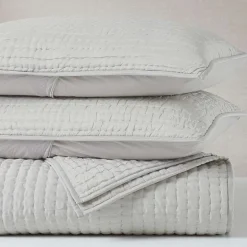 SUPERIOR® Bella Silk Handmade Luxury Quilt