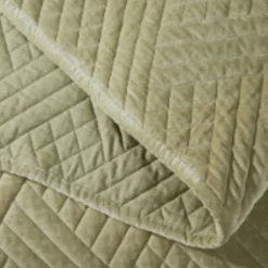 SUPERIOR® Karina Cotton Velvet Geometric Glam Quilt